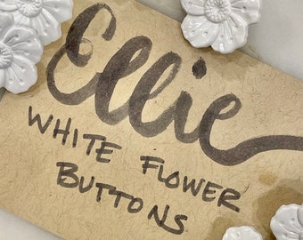 Ellie White Flower Button, 1980s, vintage dress button, sewing, dollmaking, embroidery, costume, slow stitch cross stitch