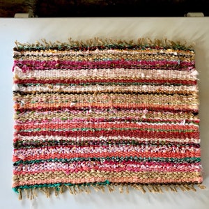 Country chic small handmade rag rug, table mat, in shades of pink image 5