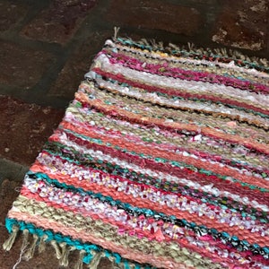Country chic small handmade rag rug, table mat, in shades of pink image 4