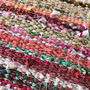 Country chic small handmade rag rug, table mat, in shades of pink image 2