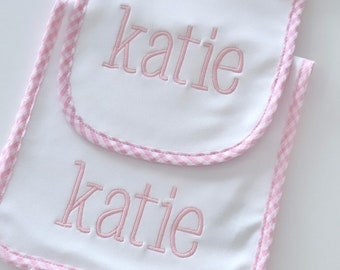 Bib & Burp Cloth Name "katie"