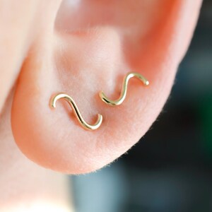 Memphis inspired wavy squiggle in solid 14k yellow gold stud earrings for minimalist men and women with sensitive ears image 7