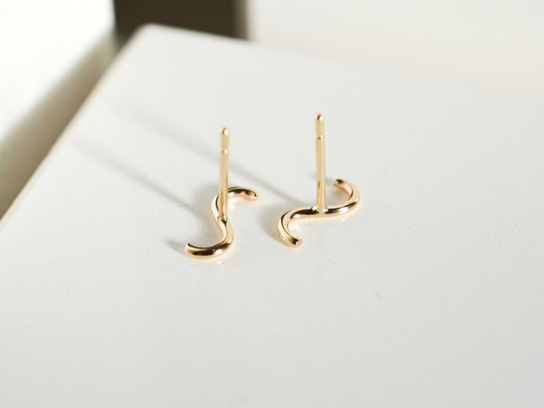 Memphis inspired wavy squiggle in solid 14k yellow gold stud earrings for minimalist men and women with sensitive ears image 5