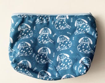 Staffordshire Pottery Inspired Dog Pouch in turquoise