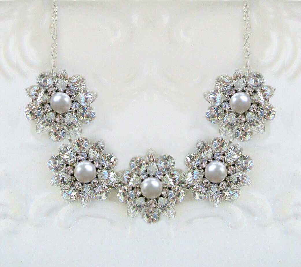 necklace for wedding day