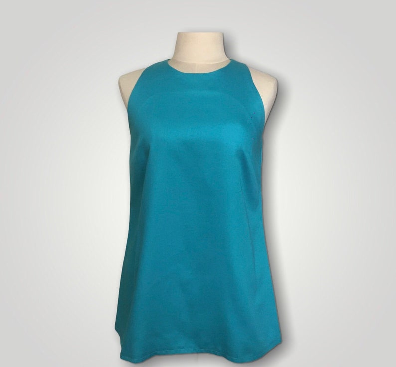 A Versatile Blouse Sleeveless Cut-in Tank Blouse with Back image 9