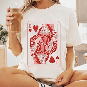 T-shirt Queen Of Hearts, Comfort Colors, Alice au pays des merveilles, chemise Alice, Birthday Queen, Graphic Tee, Saint Valentin, Cadeau fête des mères