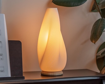 Lámpara de escritorio impresa en 3D: iluminación ambiental moderna, Prisma Design