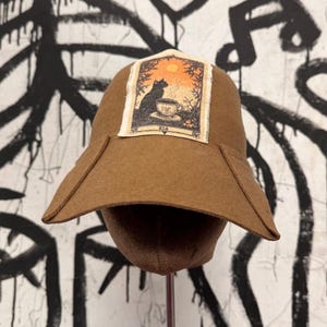 Cat Lover Hat, Tarot Card, Handmade Wool Hat, Designer Cap