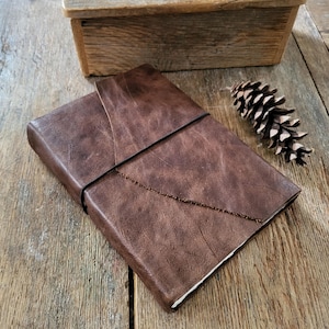 Perpetual Nature Journal Watercolor Sketchbook A5 portrait . dark brown . Fabriano Artistico HOT press 140lb . 100% cotton (54page spreads)