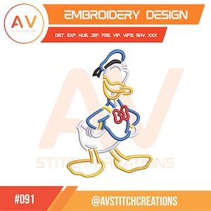 Pode incluir: Um design de bordado com um personagem de desenho animado em traje de marinheiro. O design é delineado em branco, azul, amarelo e vermelho. O texto "EMBROIDERY DESIGN" está no topo, com "AV STITCH CREATIONS" e "@AVSTITCHCREATIONS" também visíveis.