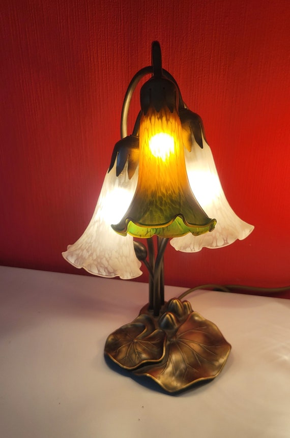 キッズ古着50's rockmoumt fancy art deco tulip Vintage Bronze Three Arm Glass Tulip Lamp With Lily Pad Art