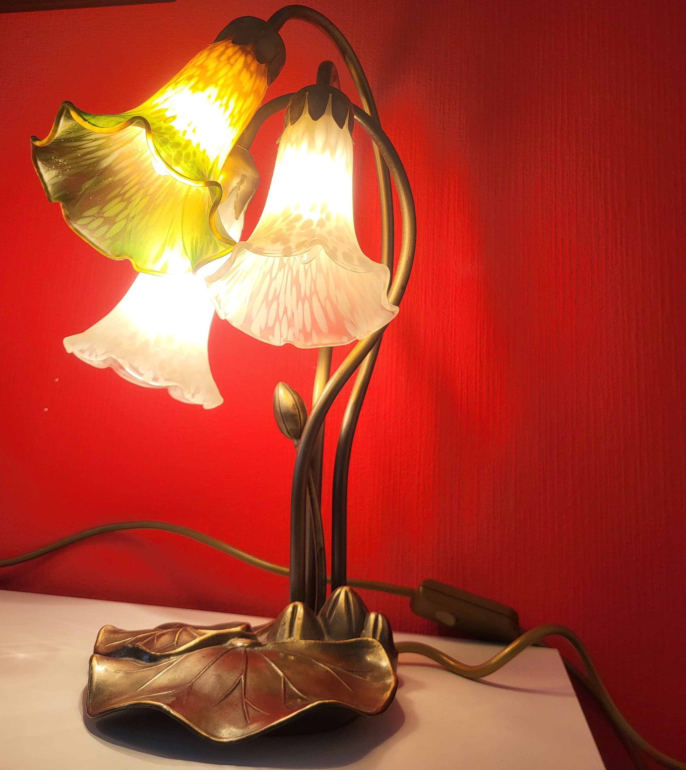 Vintage Bronze Three Arm Glass Tulip Lamp With Lily Pad Art