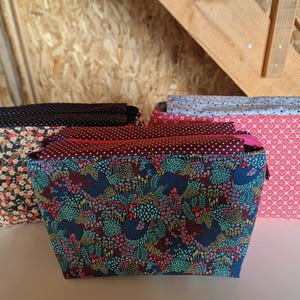 Grande trousse de toilette trois compartiments