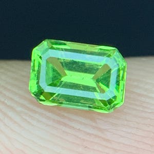 Péridot naturel vert riche transparent du Pakistan | Péridot taille émeraude | Pierres précieuses en vrac | Idéal pour la fabrication de bijoux