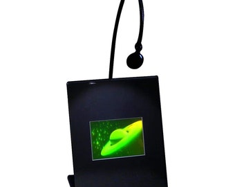 3D Saturn Hologram Picture (LIGHTED DESK STAND), Collectible Polaroid Photopolymer Film, Space Lover Gifts, High-Quality Holographic Arts