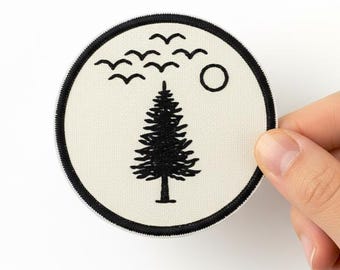 松の木の刺繍パッチ：アイロン接着の森のアップリケ