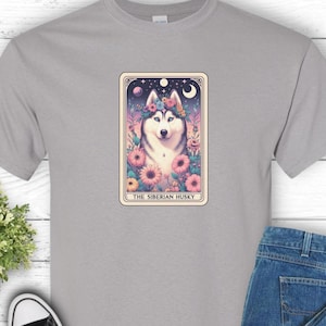 Camiseta con la carta del tarot del husky siberiano, regalo para amantes de los perros, camiseta con gráfico de espíritu animal, camiseta con la carta del tarot mística, top unisex, regalo para amantes de los husky