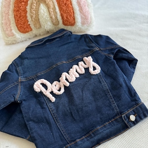 Giacca in denim personalizzata con ricamo in filo - Abbigliamento personalizzato per bambini