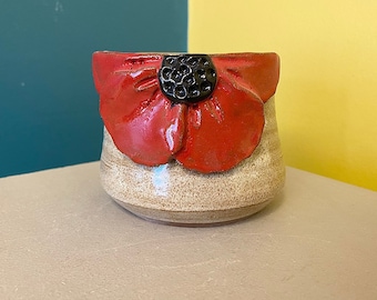 Poppy Sponge Holder