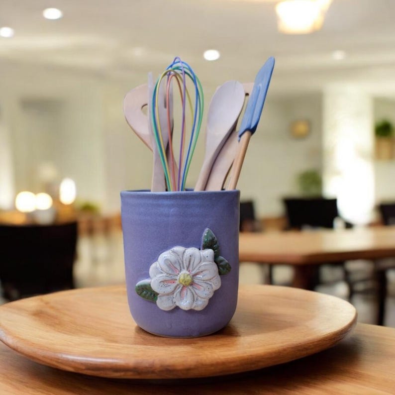 MudWorks Pottery Magnolia Utensil Holder - Thumbnail 3