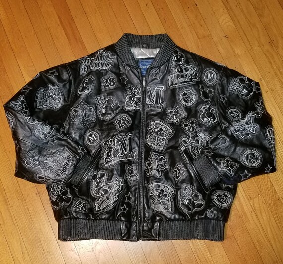 Men's Vintage Walt Disney Mickey Mouse Disneyland Quilted Men's Vintage Walt Disney Mickey Mouse Disneyland Quilted