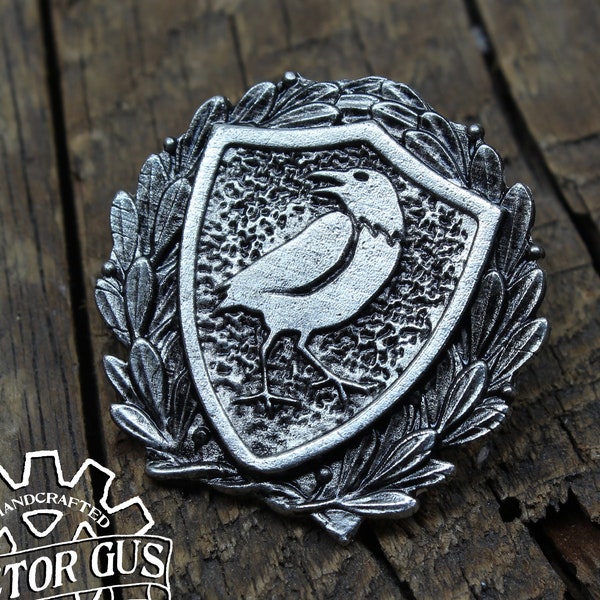 Raven Heraldic Badge - Heraldry Cosplay Pin - Handcrafted Pewter Accessories by Doctor Gus - RPG LARP Roleplaying Enamel Pin Badge SCA