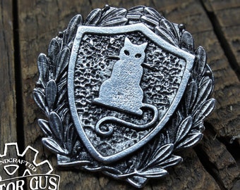 Cat Heraldic Badge - Heraldry Cosplay Pin - Handcrafted Pewter Accessories by Doctor Gus - RPG LARP Roleplaying Enamel Pin Badge SCA