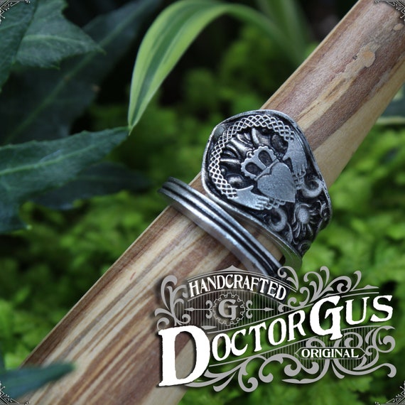 Adjustable claddagh ring deals
