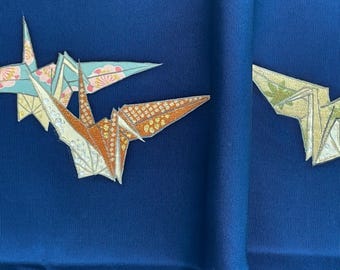 Vintage Japanse kimonostof | Handgeborduurde origamikraanvogels, blauwe OBI, jaren 40-60