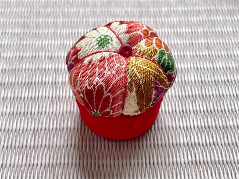Vintage Pin Cushion Japan – Coussin à épingles Ancien – Japon – Sans Marque, Argenté