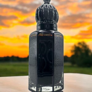 Black Musk | Premium Perfume Oil | Attar Oil | Alcohol-Free | Vegan & Cruelty-Free |