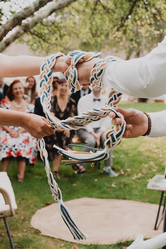 Celtic Rope Ribbon Celtic wedding ribbon ceremony | Honestweddingadvice.com