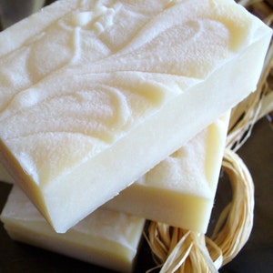 Bamboo sugar cane goat milk soap, gift for her, gift under 10, air bnb, wedding favor, wedding shower, thank you gift, shampoo bar, Florida