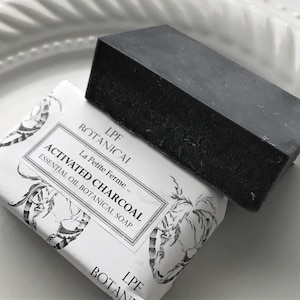 Activated Charcoal soap, tea tree soap, soap for teenager, soap for her, soap for him, body soap, vegan soap, self-care, gift under 10