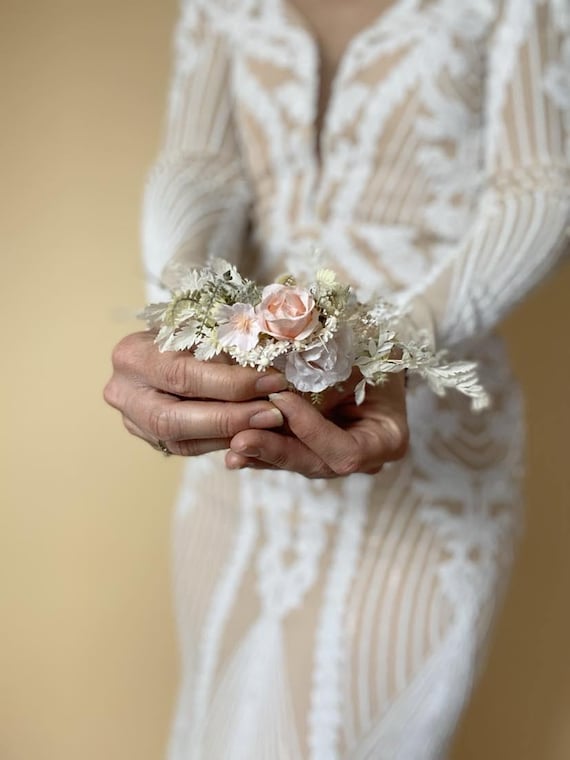 Elegant White Floral Hair Comb Amazon.com : Flower Wedding Hair Comb for Bride White Flower  main image 4