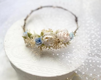 Flower wreath for romantic bride, bridal wreath in white, floral decoration, hair wreath, bridal flowers, wedding accessories, wedding flowers, headband