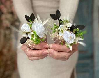 Romantic Bridal Hairpins with White Flowers and Greenery Weddings Hair Pins Floral Bridal Accessories Boho wedding set Bridal flower pins