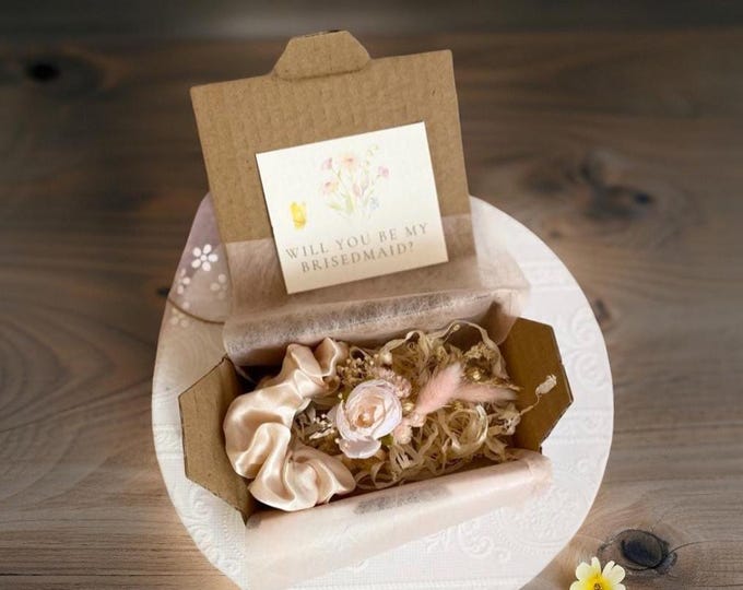 Bridesmaid Proposal Box with Dried Flower Bouquet and Satin Hair Scrunchie Gift Will you be my bridesmaid Mini bridesmaid proposal
