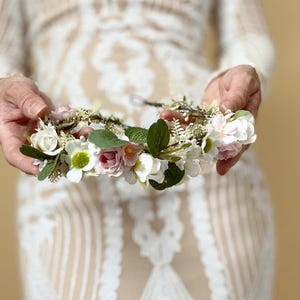 Romantic Bridal Flower Crown with Roses Eucalyptus Boho Wedding Headpiece Floral Bridal Set for Bridesmaids Gift Wedding Flower Accessories