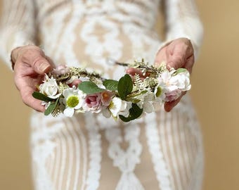 Romantic Bridal Flower Crown with Roses Eucalyptus Boho Wedding Headpiece Floral Bridal Set for Bridesmaids Gift Wedding Flower Accessories