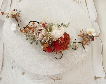 Flower vine, bridal vine, romantic floral decoration, hair comb, meadow flowers, dried flower decoration, wildflowers, boho wedding accessories