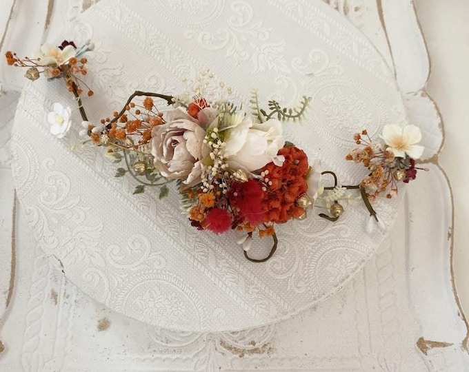 Flower vine, bridal vine, romantic floral decoration, hair comb, meadow flowers, dried flower decoration, wildflowers, boho wedding accessories