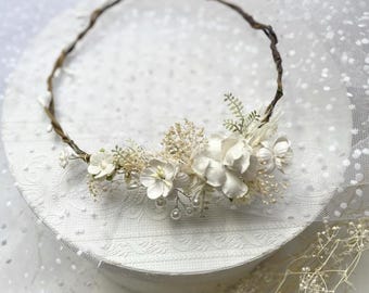 Elegant Bridal White Crown, BohemianBride,BridalHairAccessories,DriedFloral,NaturalElegance,Vintage Wedding Hair Accessories