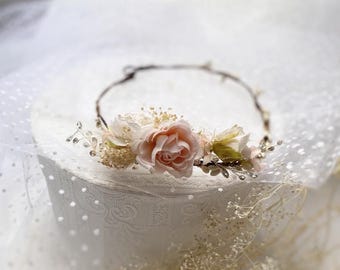 Flower wreath for romantic bride, bridal wreath in cream, floral decoration, hair wreath, bridal flowers, wedding accessories, wedding flowers, headband