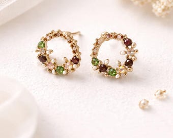 Floral Wreath Stud Earrings with Sparkling Stones - Elegant Summer Jewelry