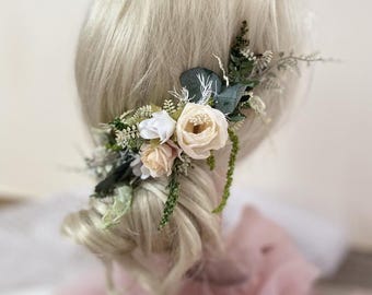 Half wreath for the wedding with flowers, bridal jewelry, romantic floral decorations, dried flower decorations, greenery wedding accessories, real flowers