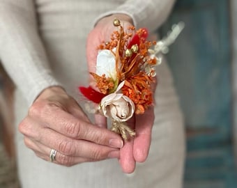 Groom's Autumn Boutonniere Elegant Wedding Flower Accessory Terracotta boho boutonniere Dapper Boutonnière for Wedding