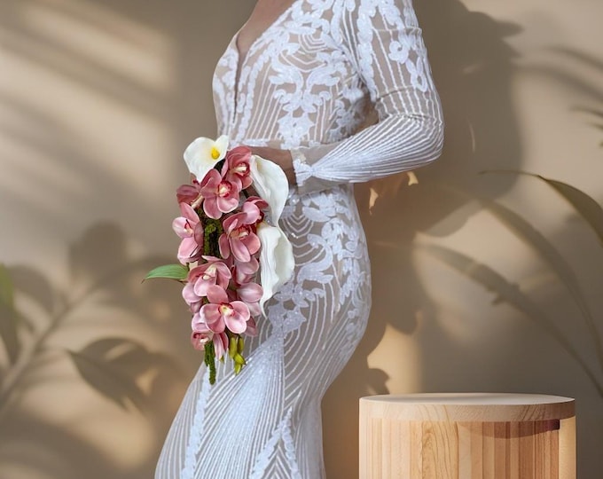 Modern Wedding Bouquet with Textile Callas, Orchids & Preserved Blooms in light pink, White, Green Unique flower arrangement