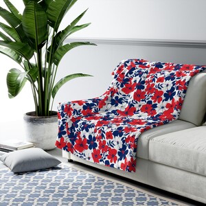 Sherpa Fleece Blanket Patriotic Floral Blanket, Red White Blue Flower Pattern, USA America Inspired Design, Cozy Throw Blanket